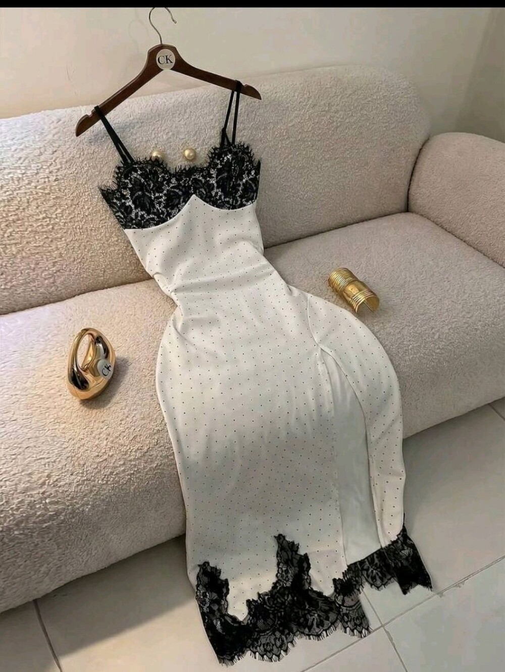 Strech French Retro Elegant White Slip Dress with Black Lace Trim, Lined - Picture 3 of 3